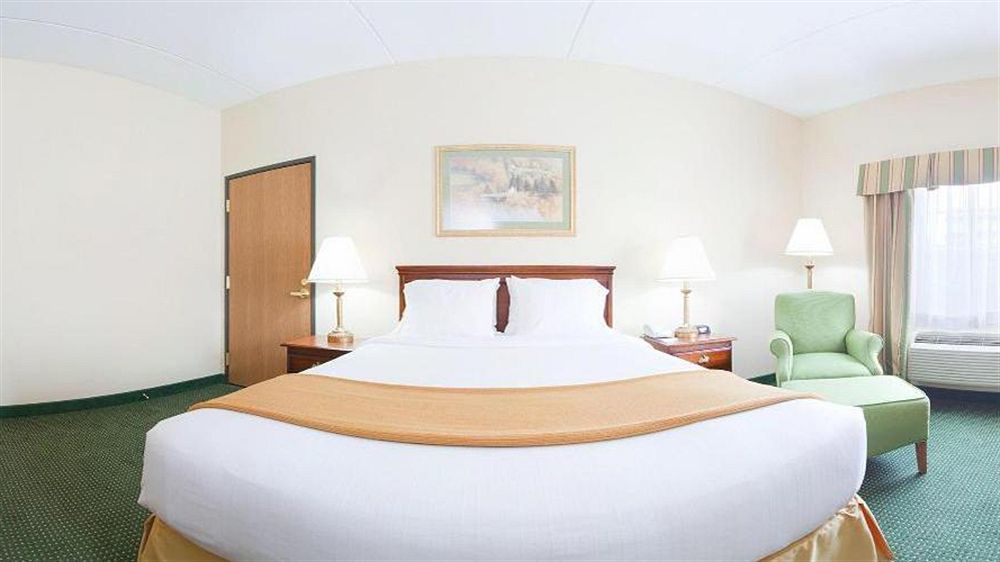 Holiday Inn Express Mount Pleasant- Scottdale By Ihg Exterior foto