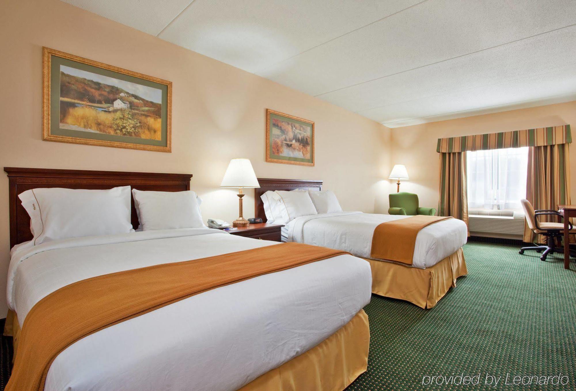 Holiday Inn Express Mount Pleasant- Scottdale By Ihg Exterior foto