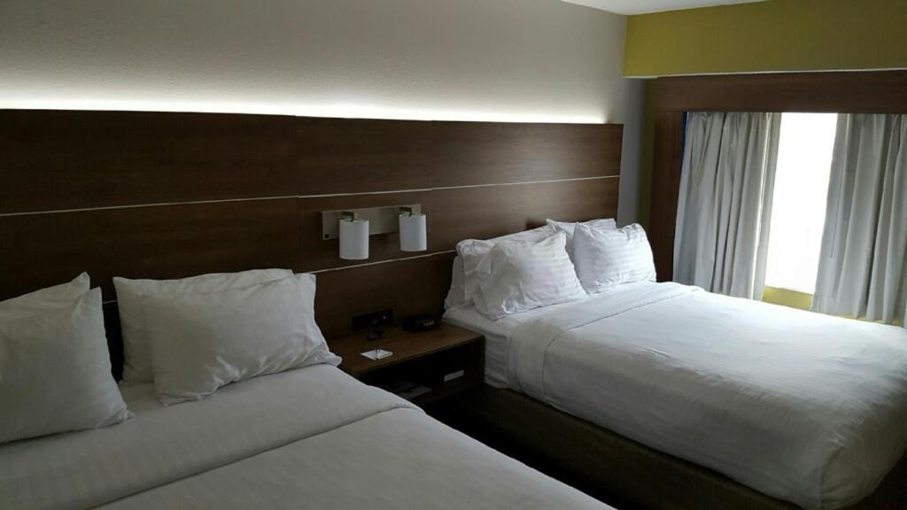 Holiday Inn Express Mount Pleasant- Scottdale By Ihg Exterior foto